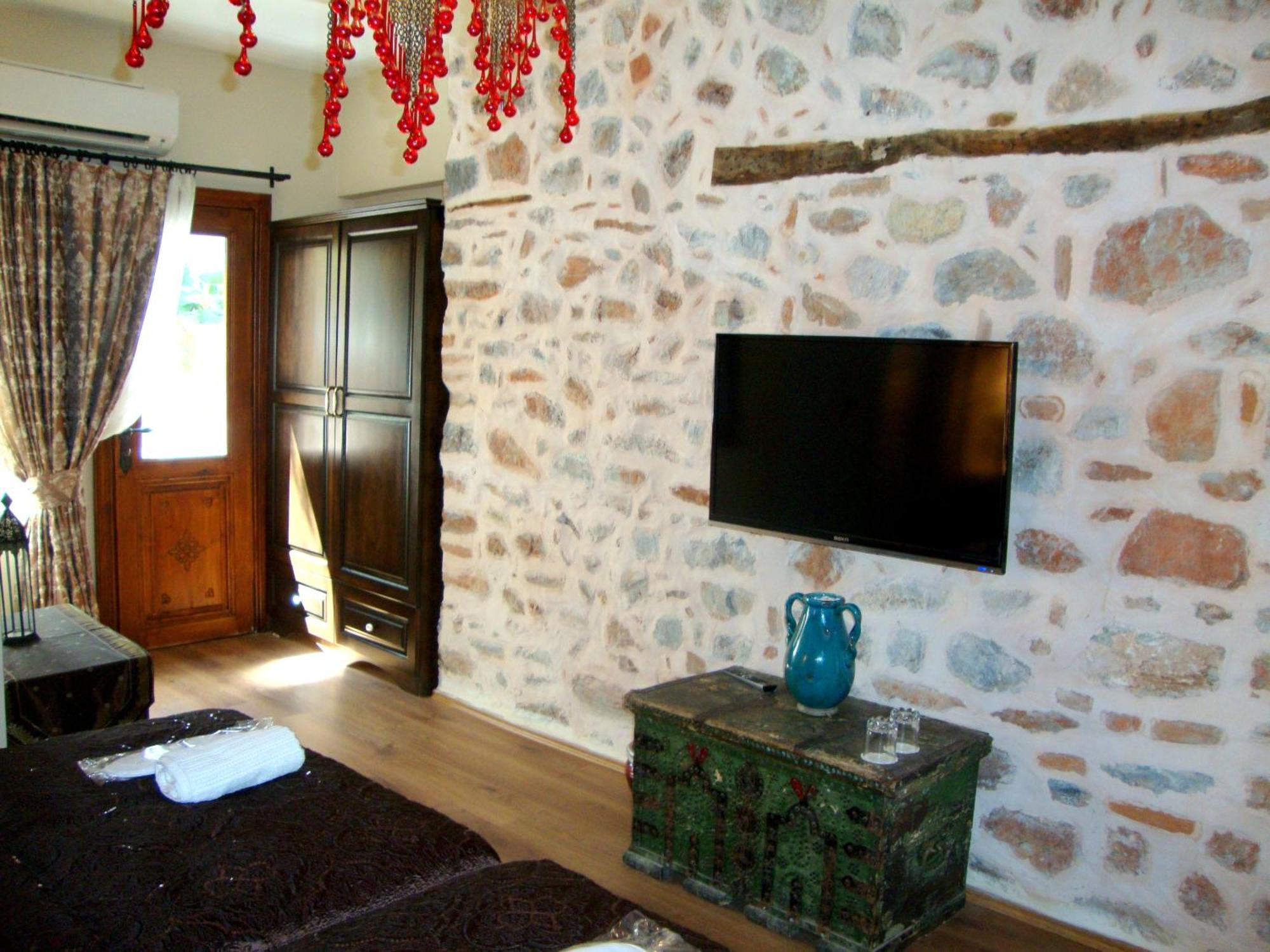Lemon Villa Hotel (Adults Only) 3*